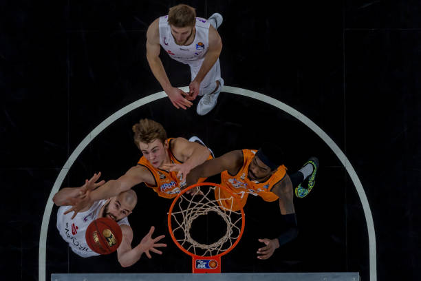 不盲目冒进 不盲目冒进