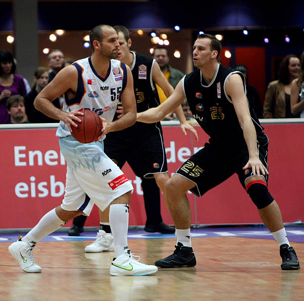 至后撤步三 至后撤步三