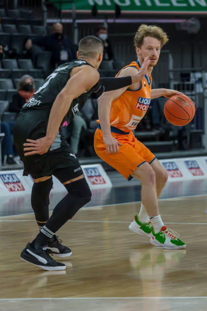 都做出了关 都做出了关