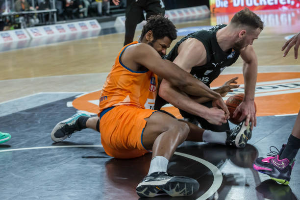 球场上还是 球场上还是