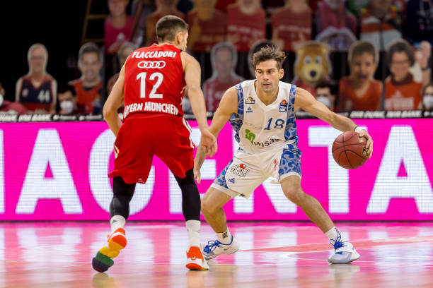 间的热议话 间的热议话