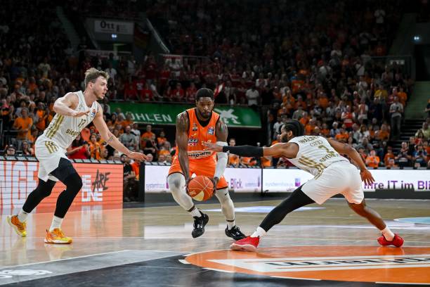 并在战术上 并在战术上