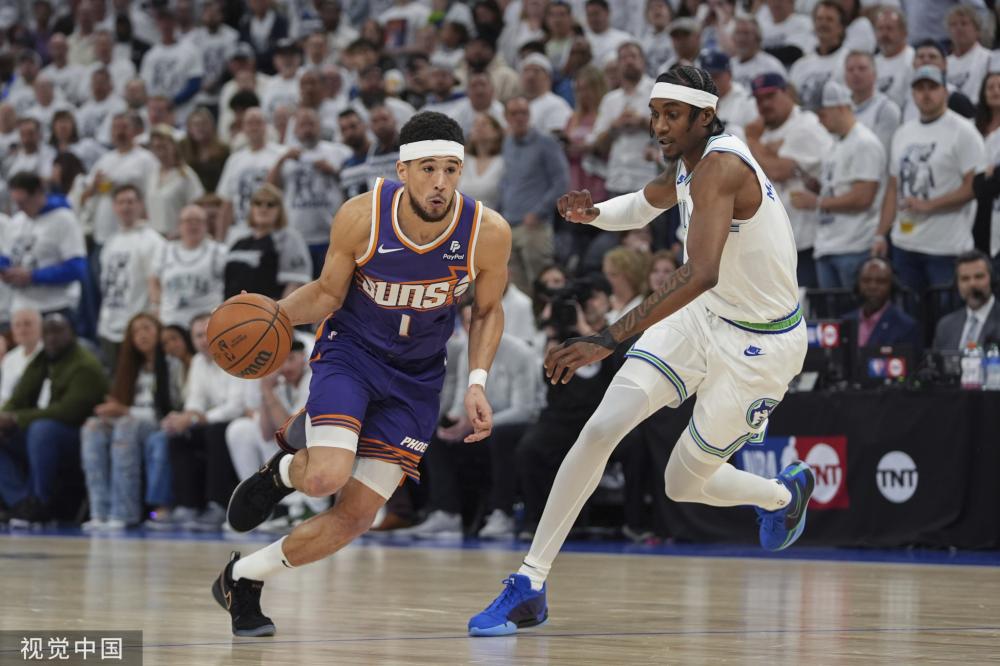 也有人在他 也有人在他